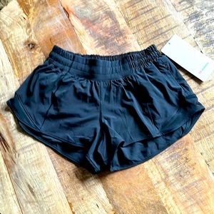 NWT Lululemon Hottie Hot Lined Shorts Size 4